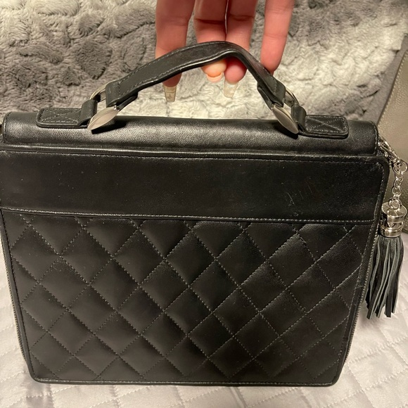 Danier Leather Black Ipad Carrier - Picture 2 of 7